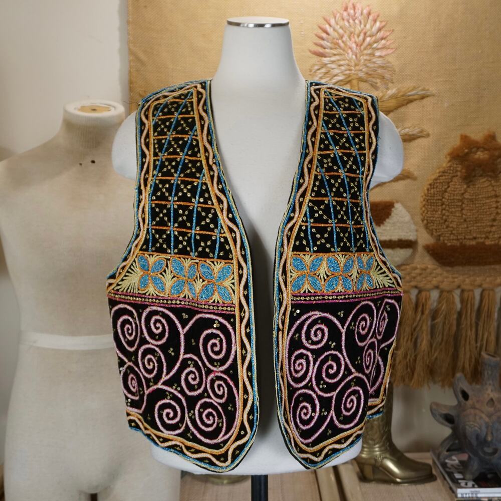 Vintage Carol Horn embroidered vest pattern